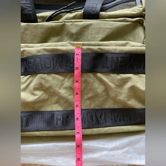NEW Free People FP Movement Rover Recycled Nylon Weekender Bag In Olive - Picture 13 of 14